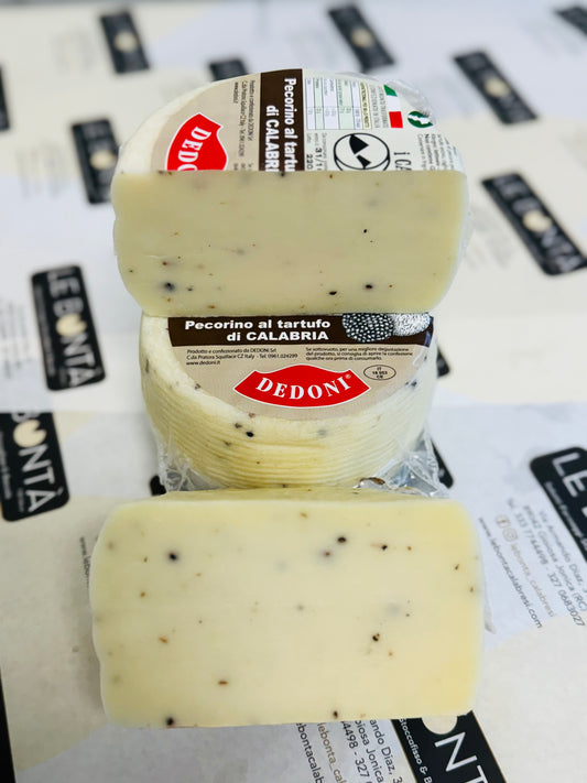 Formaggio pecorino al tartufo